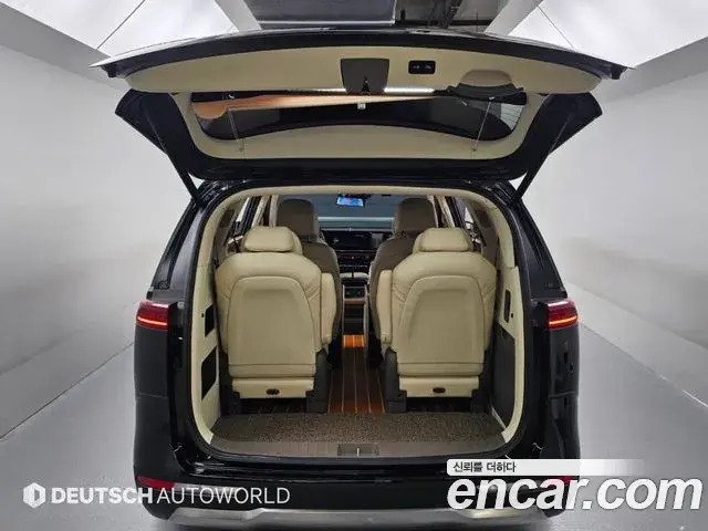 Kia Carnival 2022 — Фото 18/20