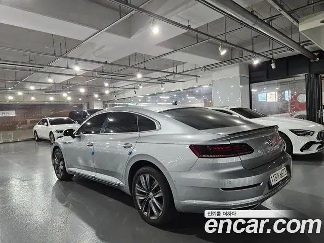Volkswagen Arteon 2020 — Photo 16/17