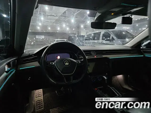 Volkswagen Arteon 2020 — Photo 13/17