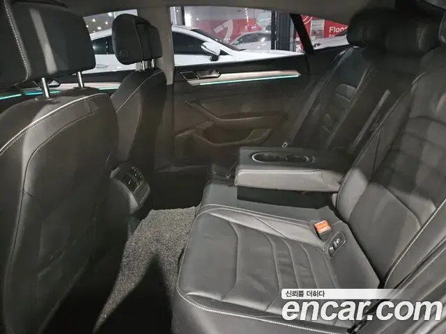 Volkswagen Arteon 2020 — Photo 14/17