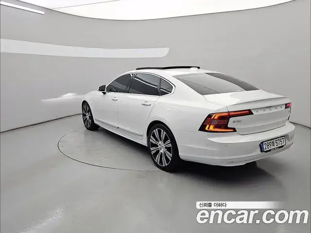 Volvo S90 2022 — Фото 3/20