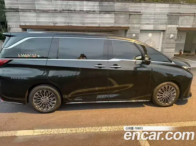 Lexus LM 2025 — Şəkil 3/8