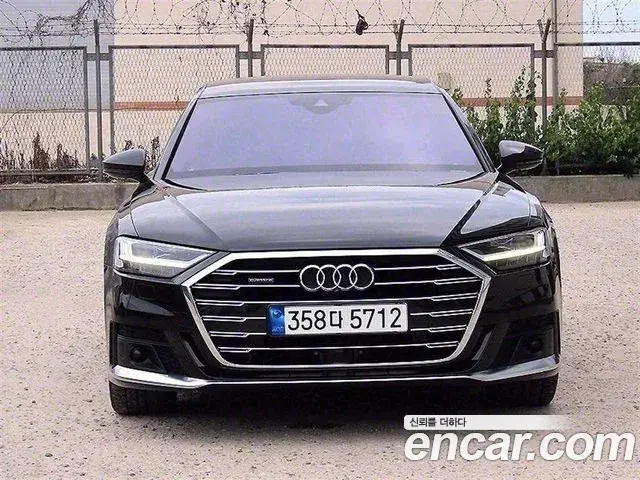 Audi A8 2020 — Фото 2/20