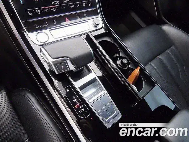 Audi A8 2020 — Фото 7/20