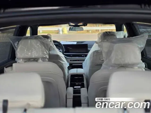 BMW X7 2026 — Фото 7/11