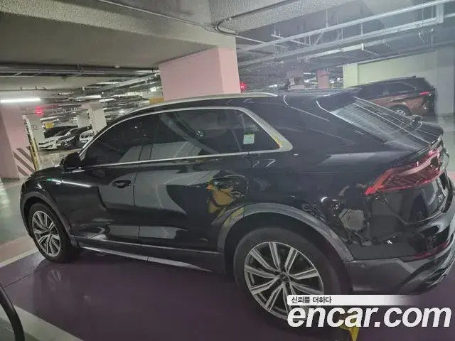 Audi Q7 2021 — Фото 18/20