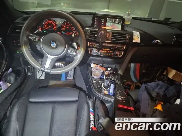 BMW 3 Series 2018 — Фото 17/20