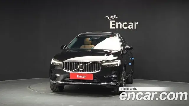 Volvo XC60 2023 — Фото 3/20