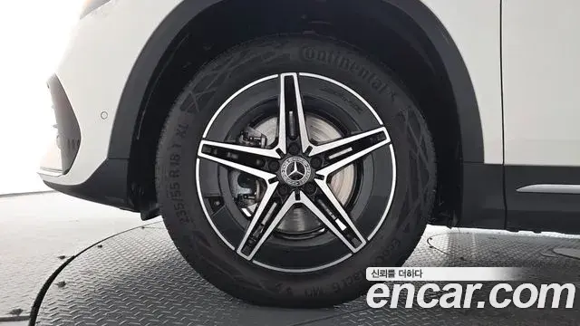 Mercedes-Benz EQA 2023 — ფოტო 20/36