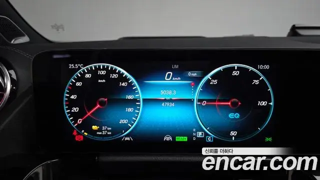Mercedes-Benz EQA 2023 — ფოტო 25/36