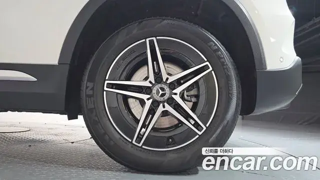 Mercedes-Benz EQA 2023 — ფოტო 34/36