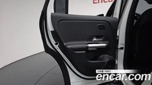 Mercedes-Benz EQA 2023 — ფოტო 6/36
