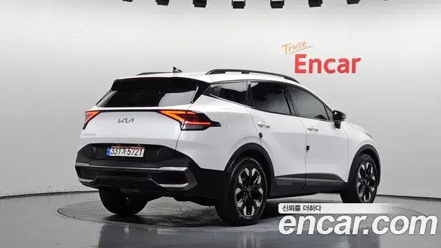 Kia Sportage 2022 — Фото 2/20