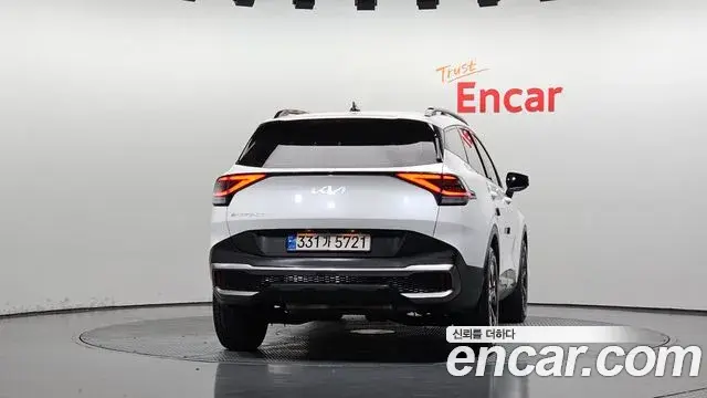 Kia Sportage 2022 — Фото 4/20