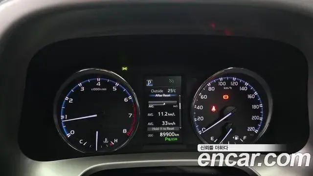 Toyota RAV4 2018 — Photo 15/32