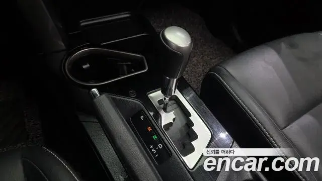 Toyota RAV4 2018 — Photo 25/32