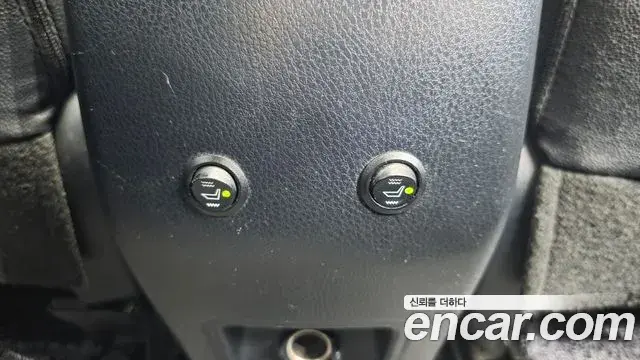 Toyota RAV4 2018 — Photo 23/32
