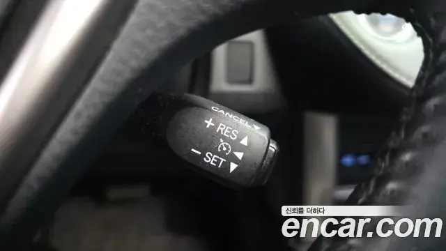 Toyota RAV4 2018 — Photo 11/32