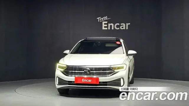 Volkswagen Jetta 2023 — Фото 3/20