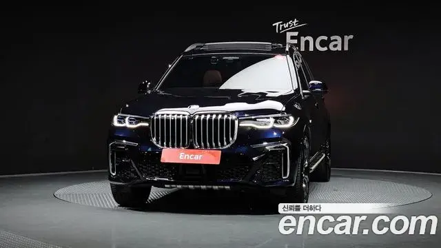 BMW X7 2022 — Фото 3/20