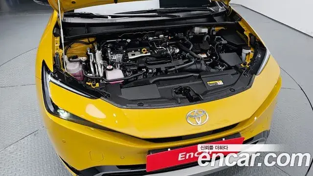 Toyota Prius 2023 — Фото 6/20