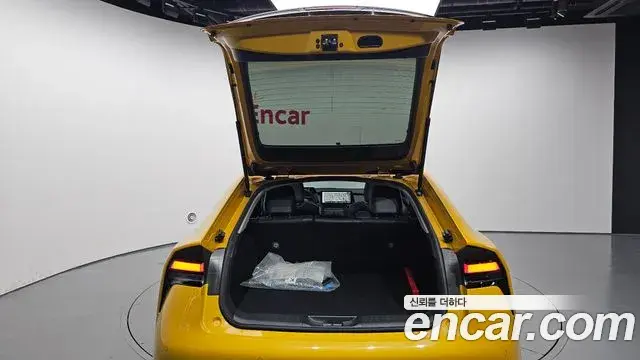 Toyota Prius 2023 — Фото 20/20
