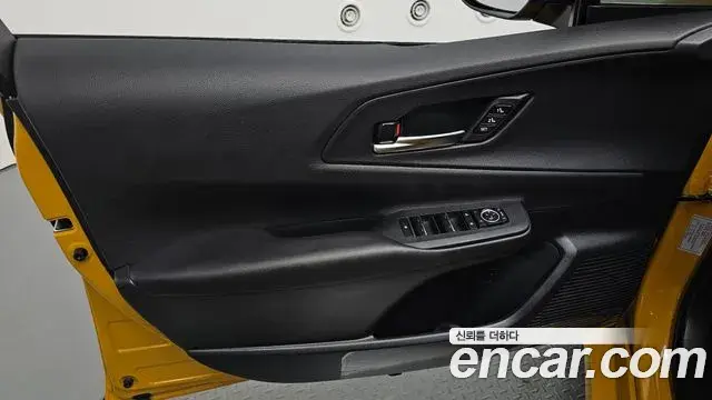 Toyota Prius 2023 — Şəkil 26/30