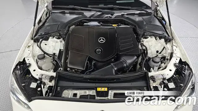 Mercedes-Benz C-Class 2023 — Фото 6/20