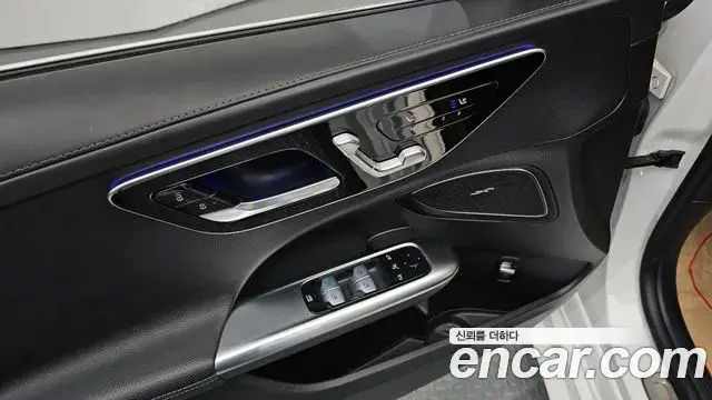 Mercedes-Benz C-Class 2023 — Фото 13/20