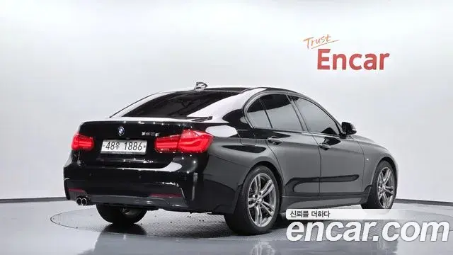 BMW 3 Series 2018 — Фото 2/20