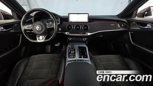 Kia Stinger 2020 — Фото 6/20