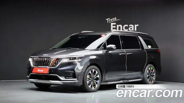 Kia Carnival 2021 — Фото 1/20