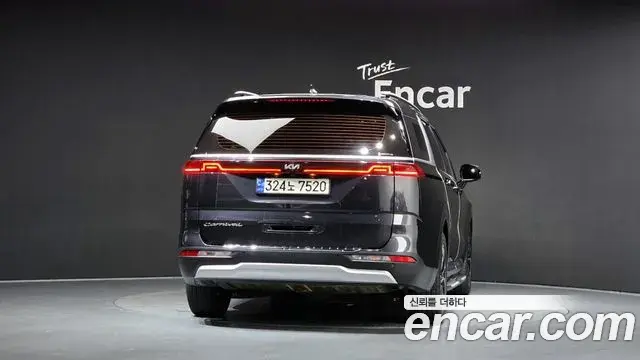Kia Carnival 2021 — Фото 4/20