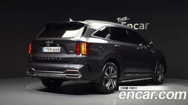 Kia Sorento 2022 — Фото 2/20
