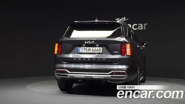 Kia Sorento 2022 — Фото 4/20