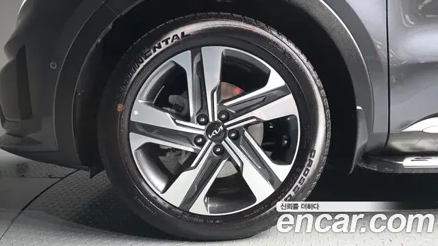 Kia Sorento 2022 — Фото 5/20