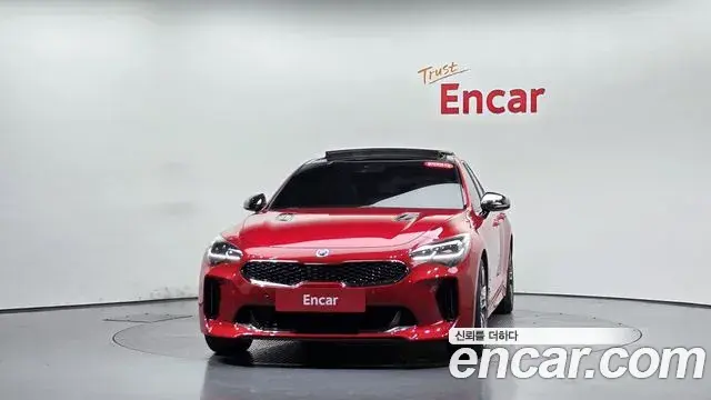 Kia Stinger 2018 — Фото 3/20