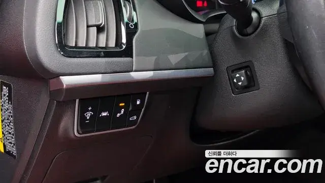 Kia Stinger 2018 — Фото 17/20