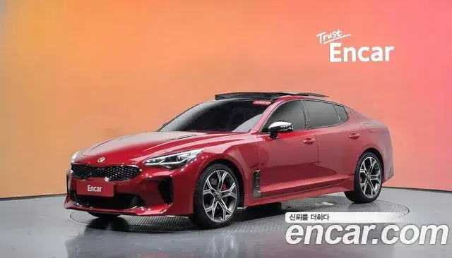 Kia Stinger 2018 — Фото 1/20