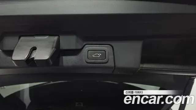 Land Rover Range Rover Evoque 2018 — Фото 19/20