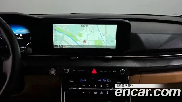 Kia Carnival 2023 — Фото 13/20