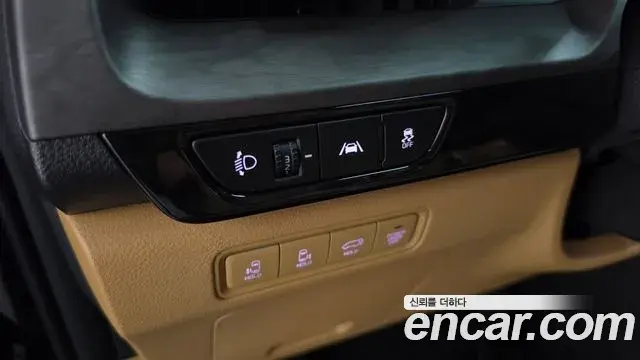 Kia Carnival 2023 — Фото 19/20