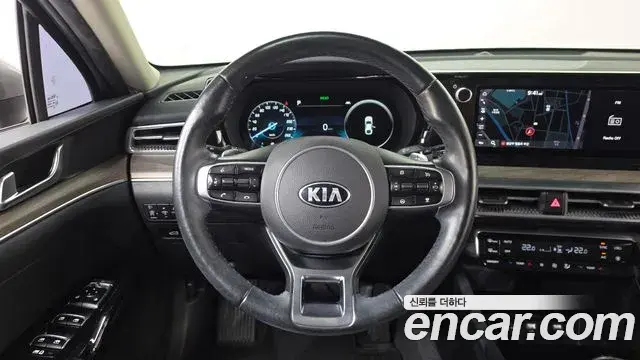 Kia K5 2021 — Фото 12/20