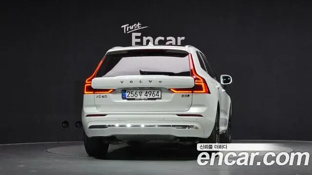 Volvo XC60 2025 — Фото 4/20