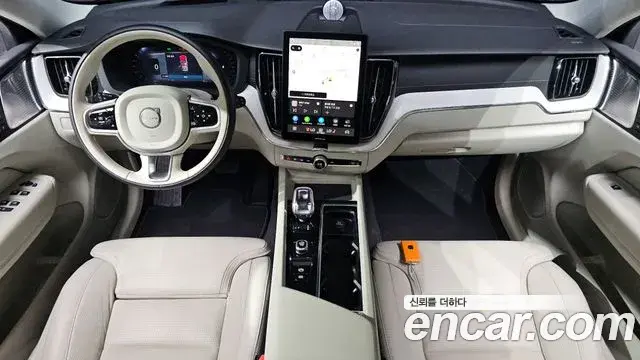 Volvo XC60 2025 — Фото 7/20