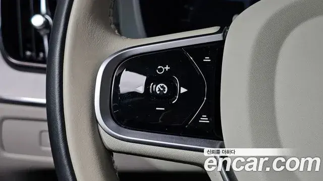 Volvo XC60 2025 — Фото 20/20