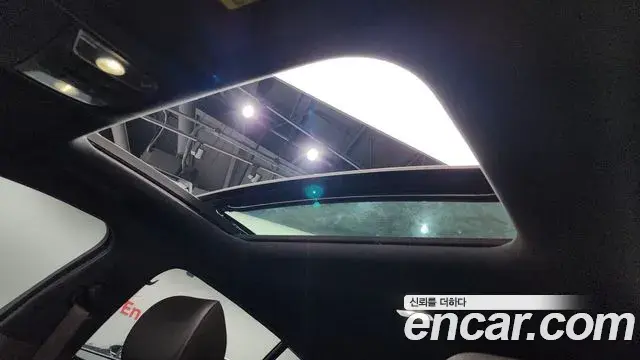 Kia Stinger 2018 — Şəkil 19/35