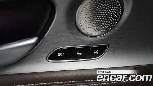 Kia Stinger 2018 — Şəkil 20/35