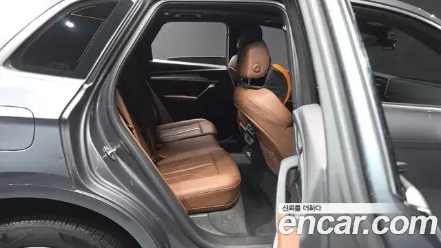 Audi Q5 2020 — Фото 12/20