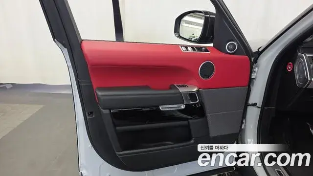 Land Rover Range Rover Sport 2019 — ფოტო 32/33